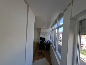 Apartamento T1 para Venda em Queluz e Belas