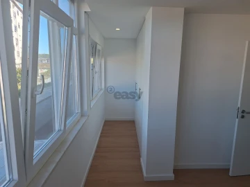 Apartamento T1 para Venda em Queluz e Belas