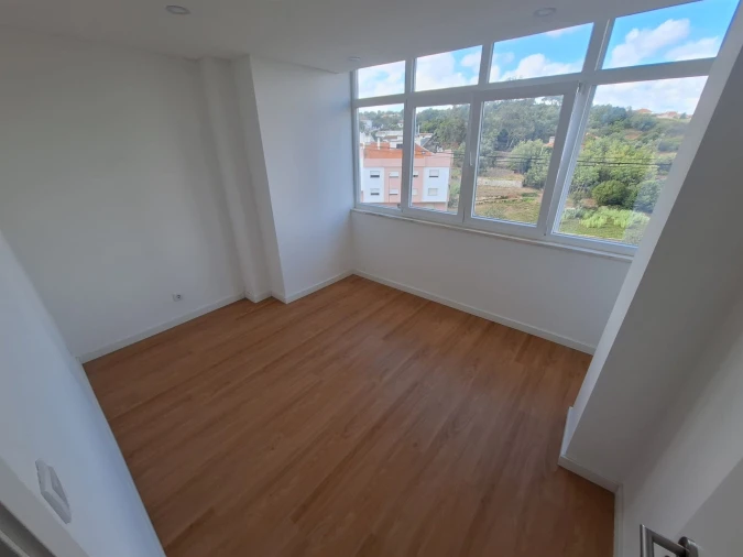 Apartamento T1 para Venda em Queluz e Belas Foto 3