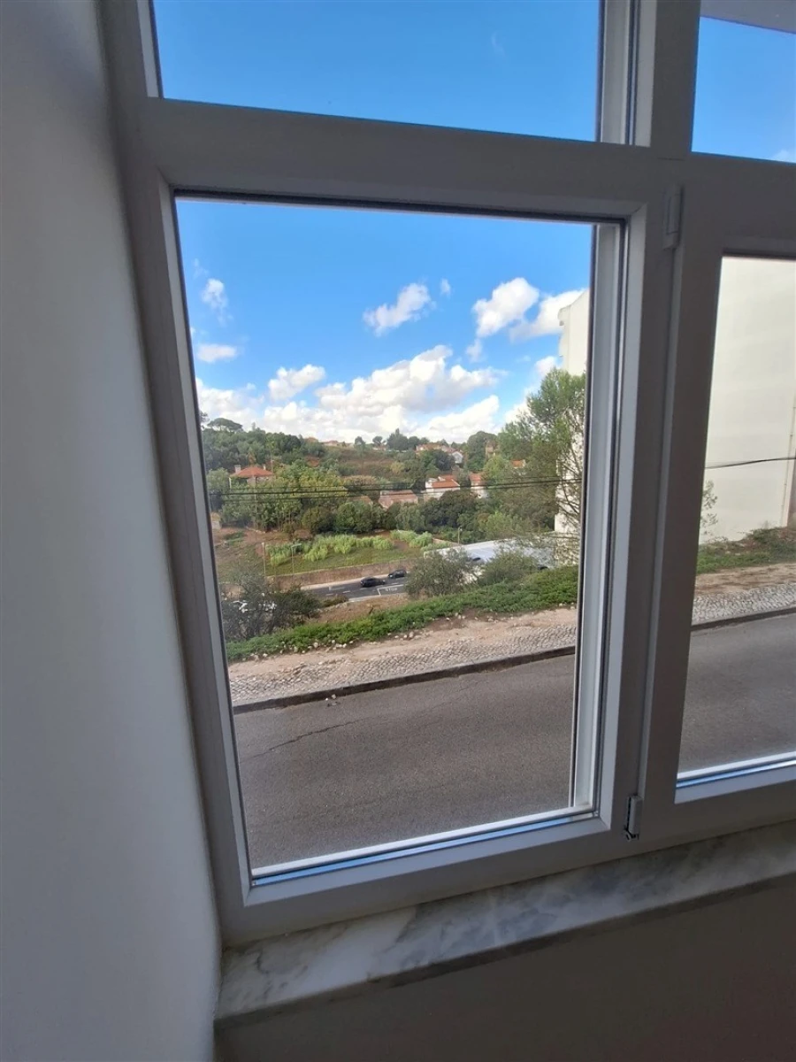 Apartamento T1 para Venda em Queluz e Belas Foto 7