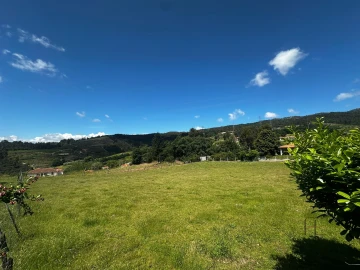 Moradia T5 para Venda em Santa Cruz do Douro e São Tomé de Covelas