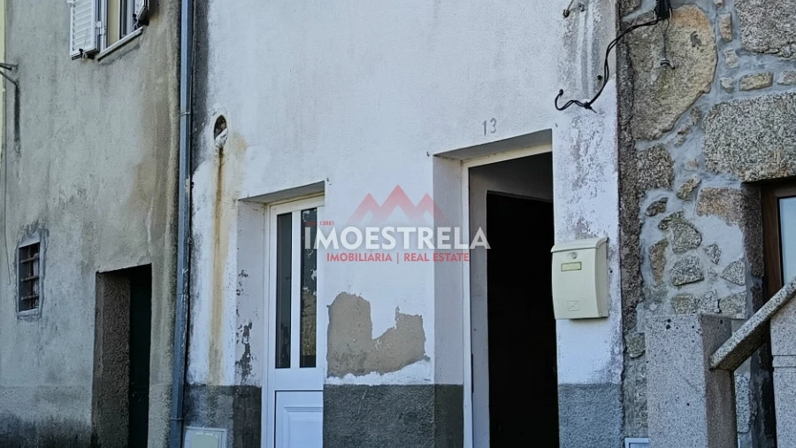Moradia T3 para Venda em Santa Marinha e São Martinho