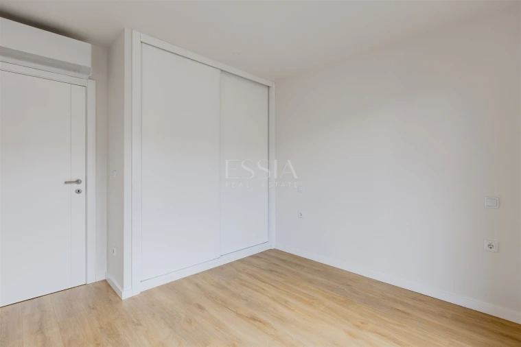 Apartamento T1 para Venda em Paranhos Foto 30