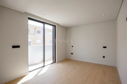 Apartamento T4 para Venda em Gondomar (São Cosme), Valbom e Jovim