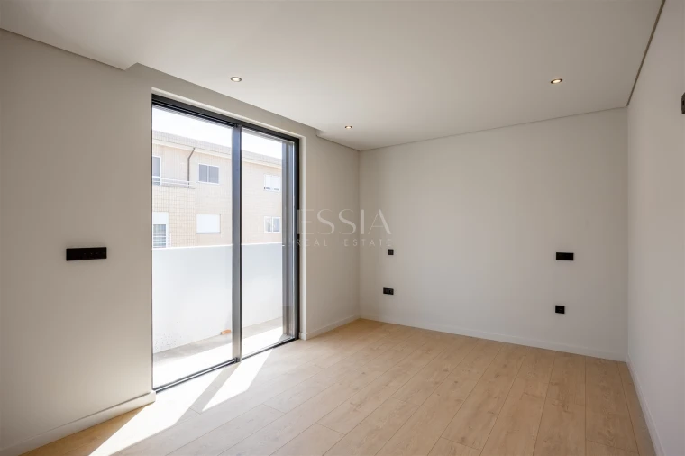 Apartamento T4 para Venda em Gondomar (São Cosme), Valbom e Jovim Foto 14