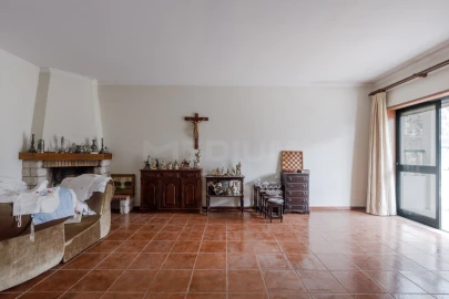 Moradia T3 para Venda em Lemenhe, Mouquim e Jesufrei