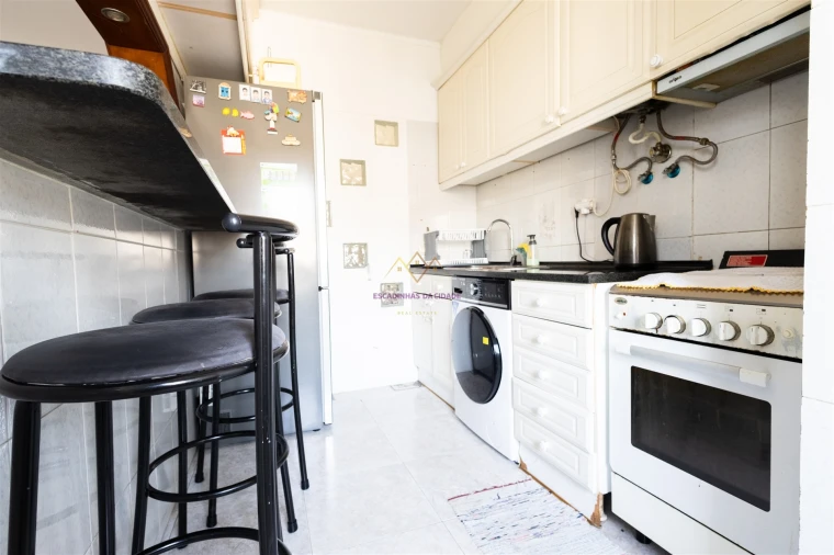 Apartamento T4 para Venda em Loures Foto 8