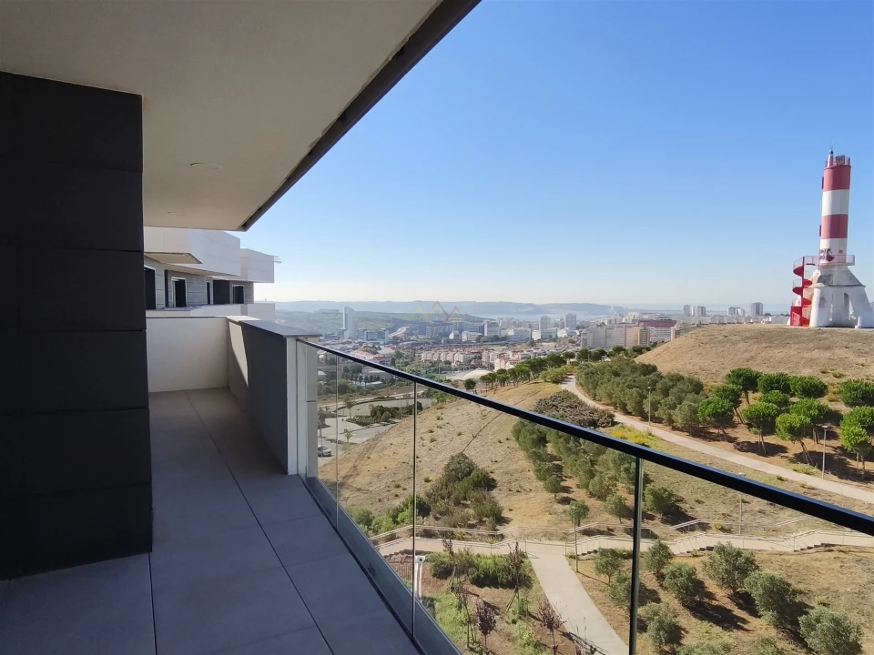 Apartamento T5 para Venda em Carnaxide e Queijas Foto 53
