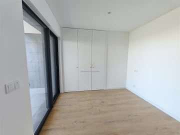 Apartamento T5 para Venda em Carnaxide e Queijas