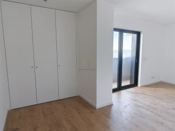 Apartamento T5 para Venda em Carnaxide e Queijas