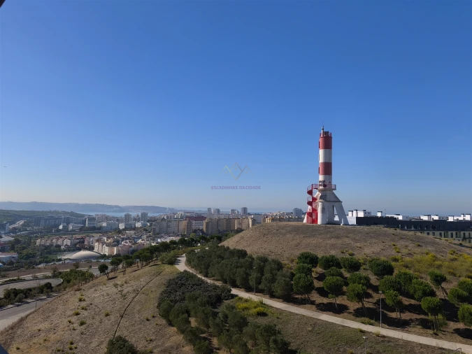 Apartamento T5 para Venda em Carnaxide e Queijas Foto 4
