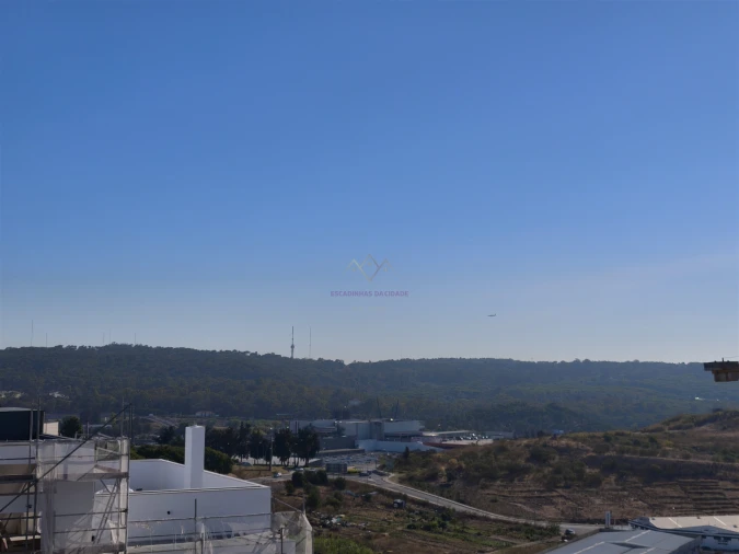 Apartamento T5 para Venda em Carnaxide e Queijas Foto 60
