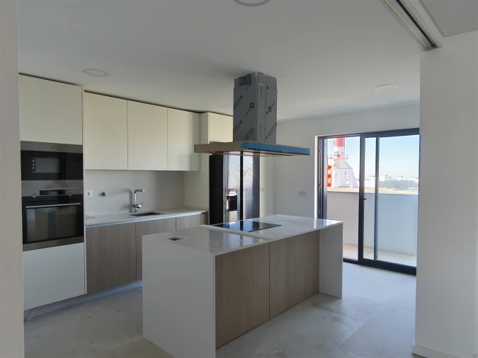 Apartamento T5 para Venda em Carnaxide e Queijas Foto 2