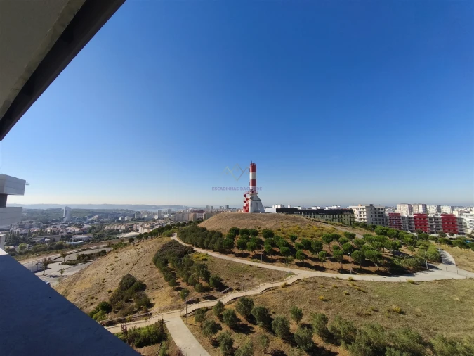 Apartamento T5 para Venda em Carnaxide e Queijas Foto 56