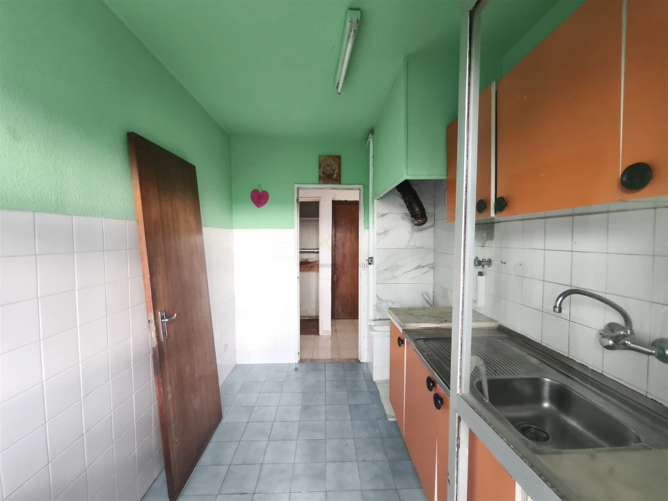 Apartamento T3 para Venda em Santo António dos Cavaleiros e Frielas Foto 8