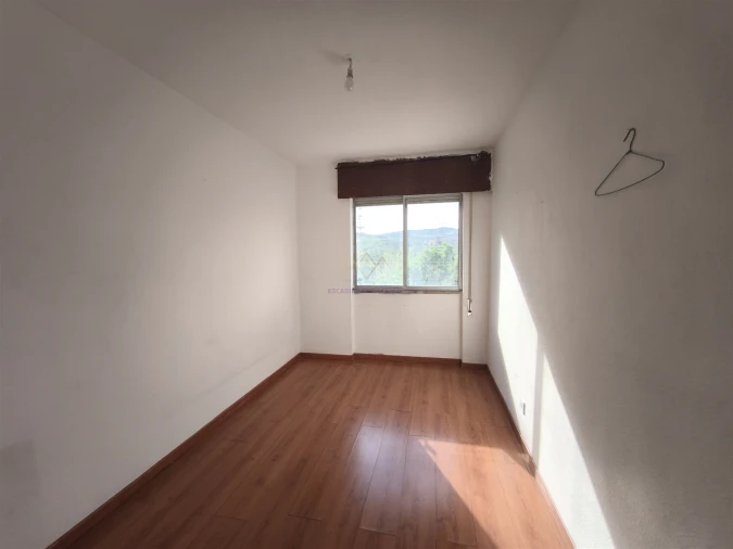 Apartamento T3 para Venda em Santo António dos Cavaleiros e Frielas Foto 13