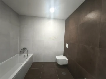Apartamento T2 para Venda em Carnaxide e Queijas