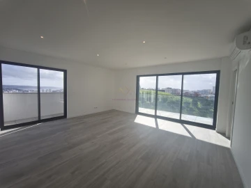 Apartamento T2 para Venda em Carnaxide e Queijas