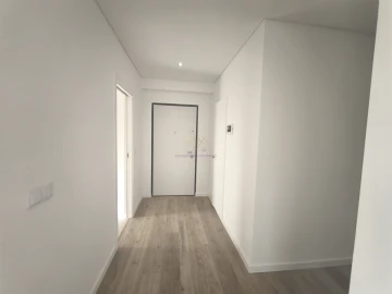 Apartamento T2 para Venda em Carnaxide e Queijas