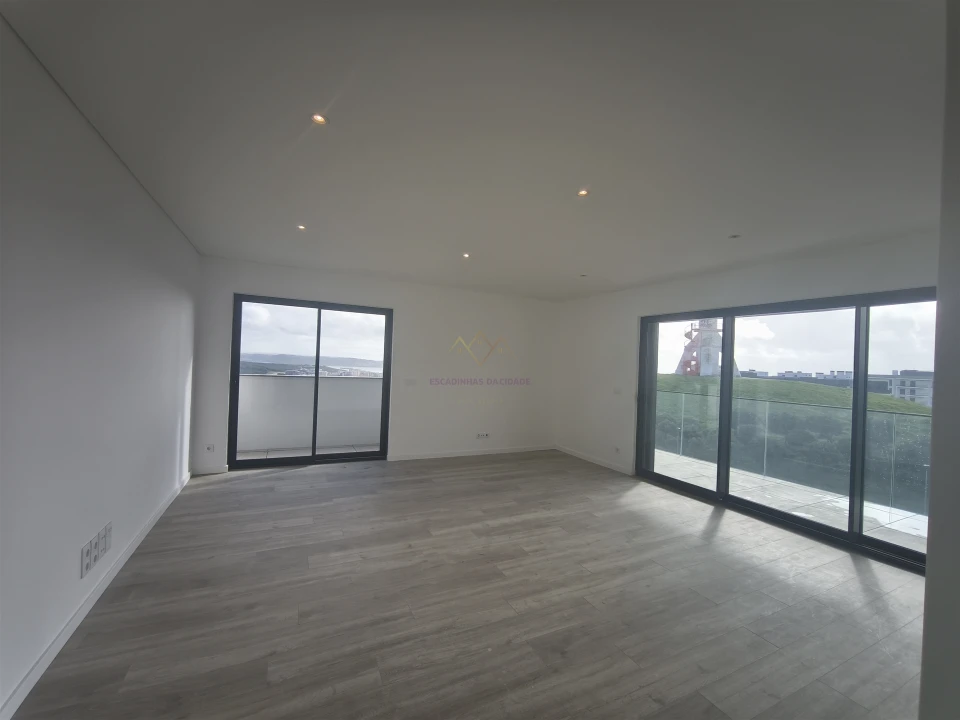 Apartamento T2 para Venda em Carnaxide e Queijas Foto 8