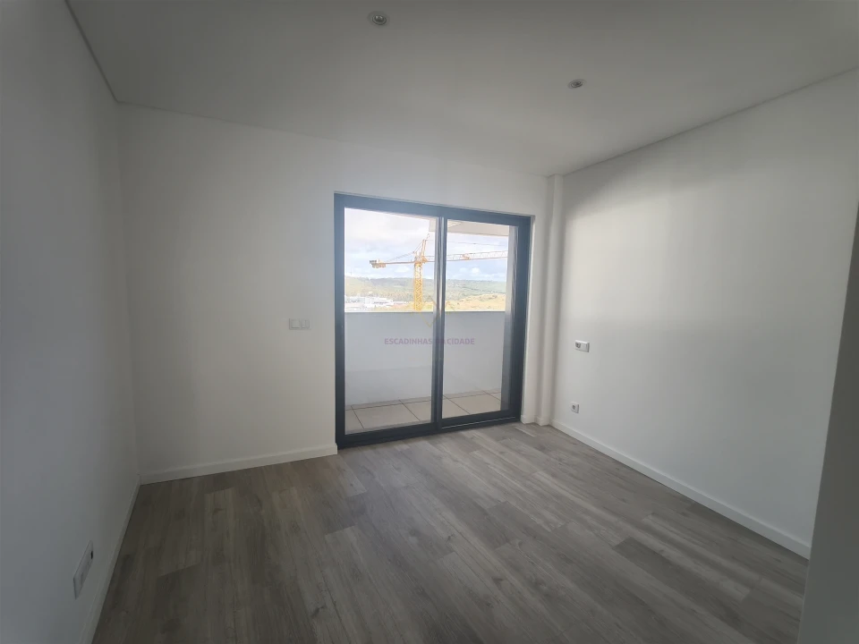 Apartamento T2 para Venda em Carnaxide e Queijas Foto 27