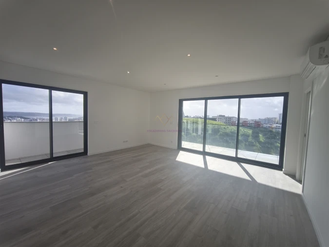Apartamento T2 para Venda em Carnaxide e Queijas Foto 7