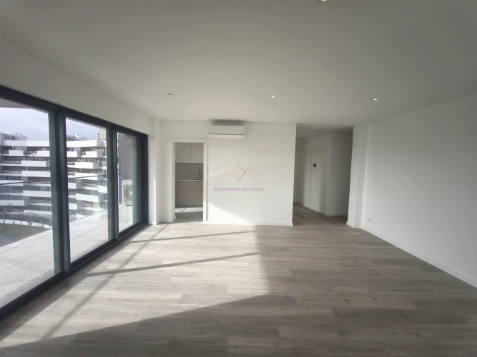 Apartamento T2 para Venda em Carnaxide e Queijas Foto 5