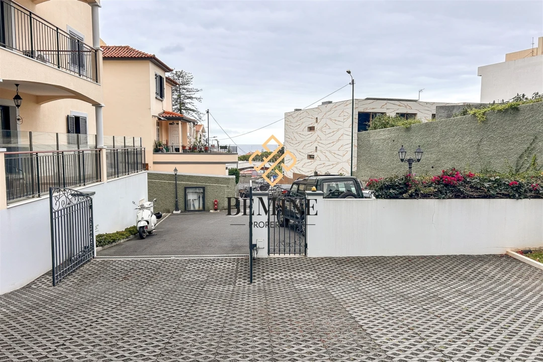 Apartamento T3 para Arrendamento em Funchal (Santa Maria Maior) Foto 46