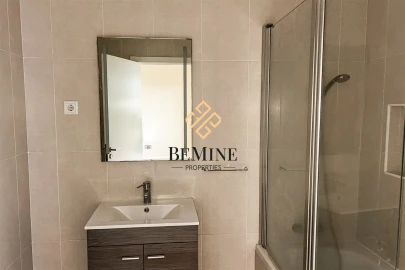 Apartamento T3 para Arrendamento em Funchal (Santa Maria Maior)