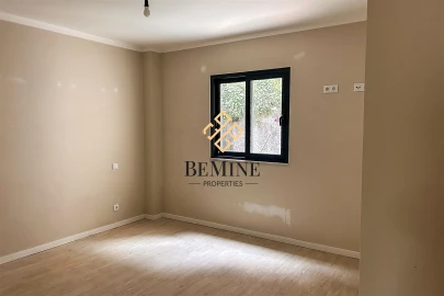 Apartamento T3 para Arrendamento em Funchal (Santa Maria Maior)