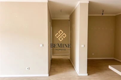 Apartamento T3 para Arrendamento em Funchal (Santa Maria Maior)