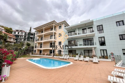Apartamento T3 para Arrendamento em Funchal (Santa Maria Maior)