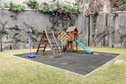 Apartamento T3 para Arrendamento em Funchal (Santa Maria Maior)