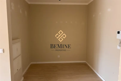 Apartamento T3 para Arrendamento em Funchal (Santa Maria Maior)