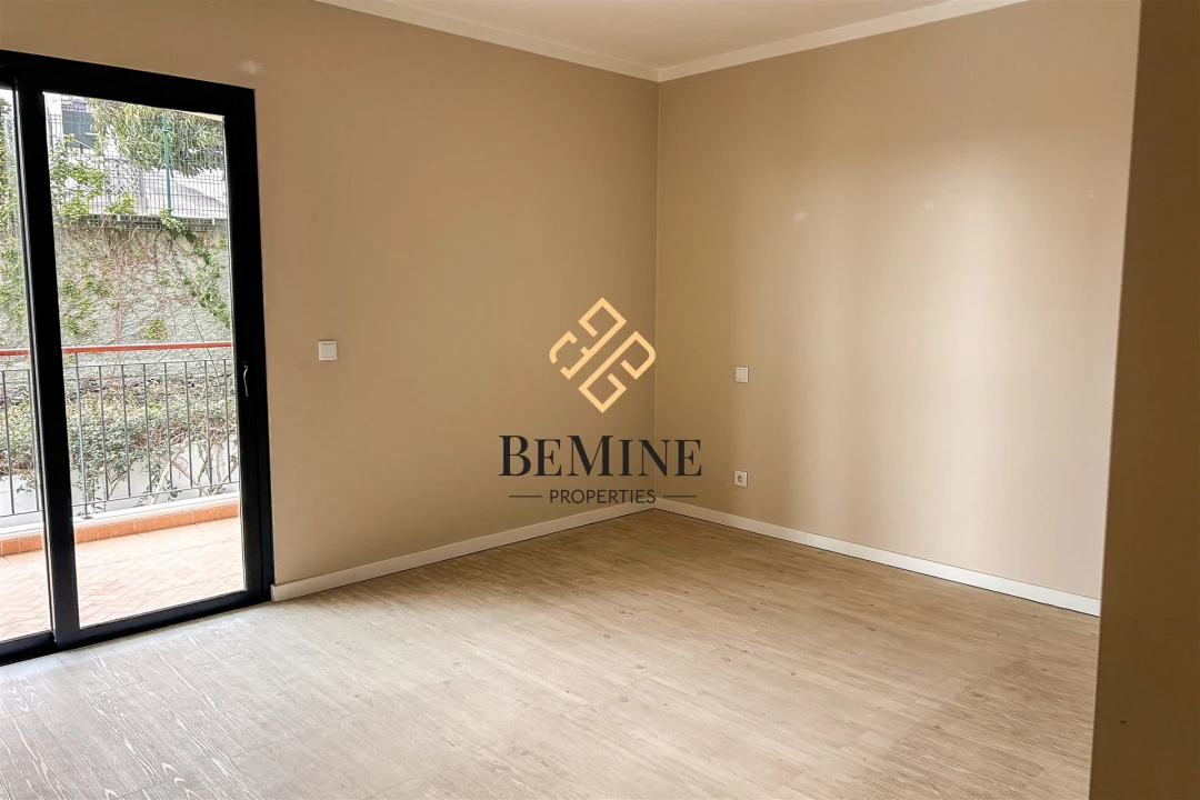 Apartamento T3 para Arrendamento em Funchal (Santa Maria Maior) Foto 24