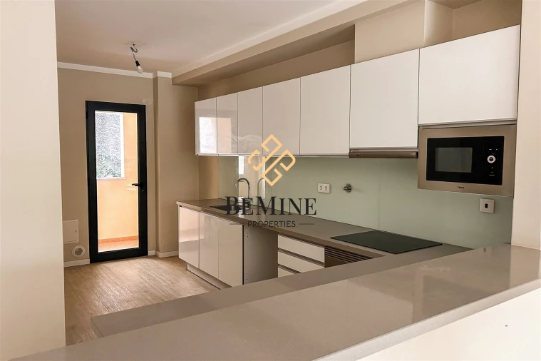 Apartamento T3 para Arrendamento em Funchal (Santa Maria Maior) Foto 9