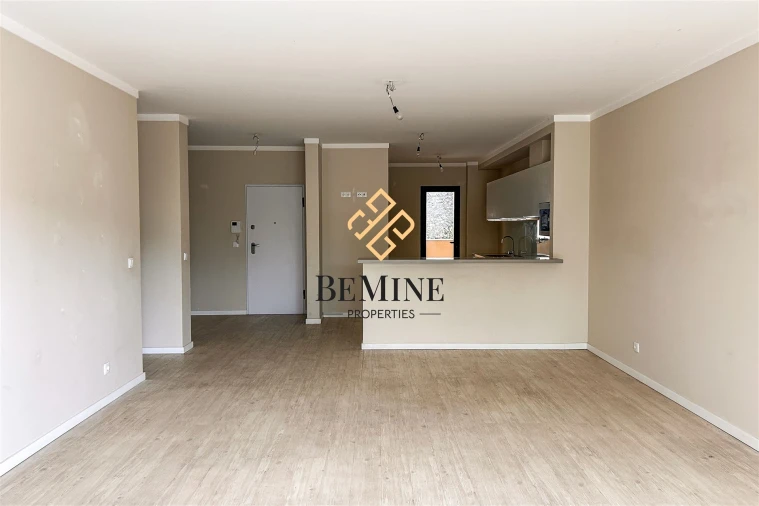 Apartamento T3 para Arrendamento em Funchal (Santa Maria Maior) Foto 8