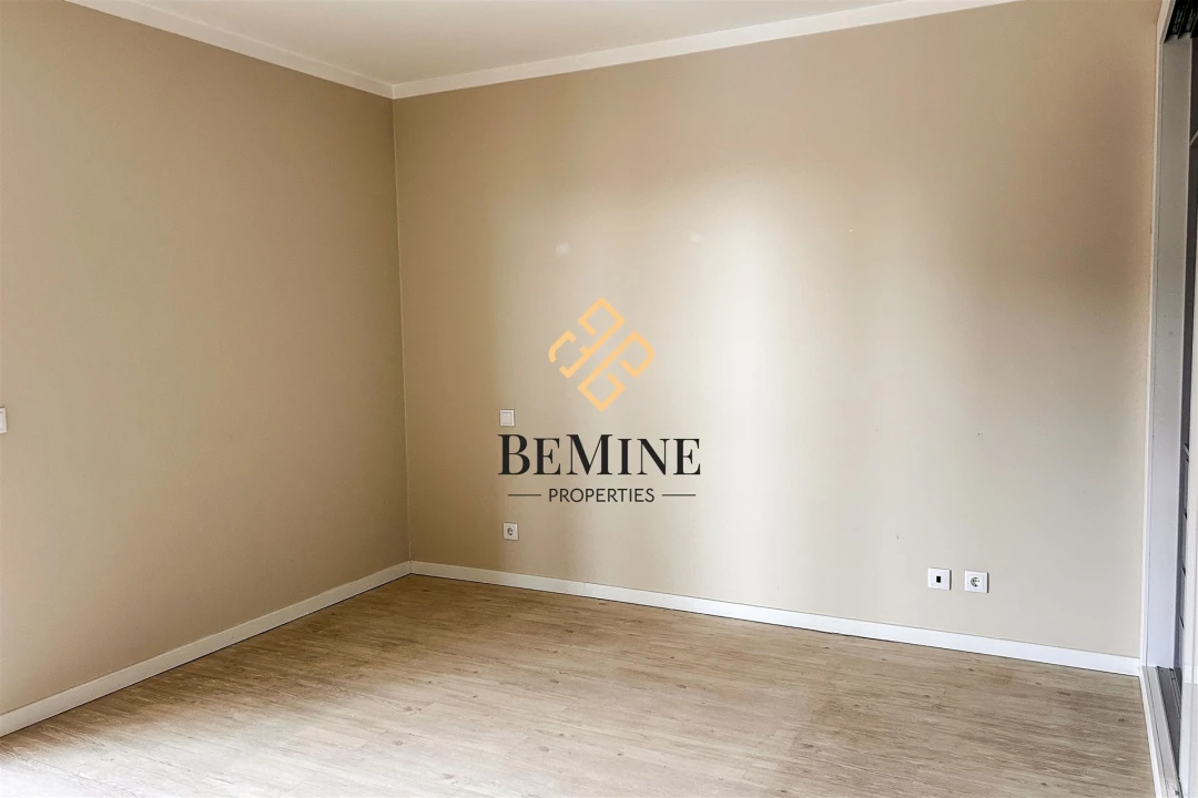 Apartamento T3 para Arrendamento em Funchal (Santa Maria Maior) Foto 41
