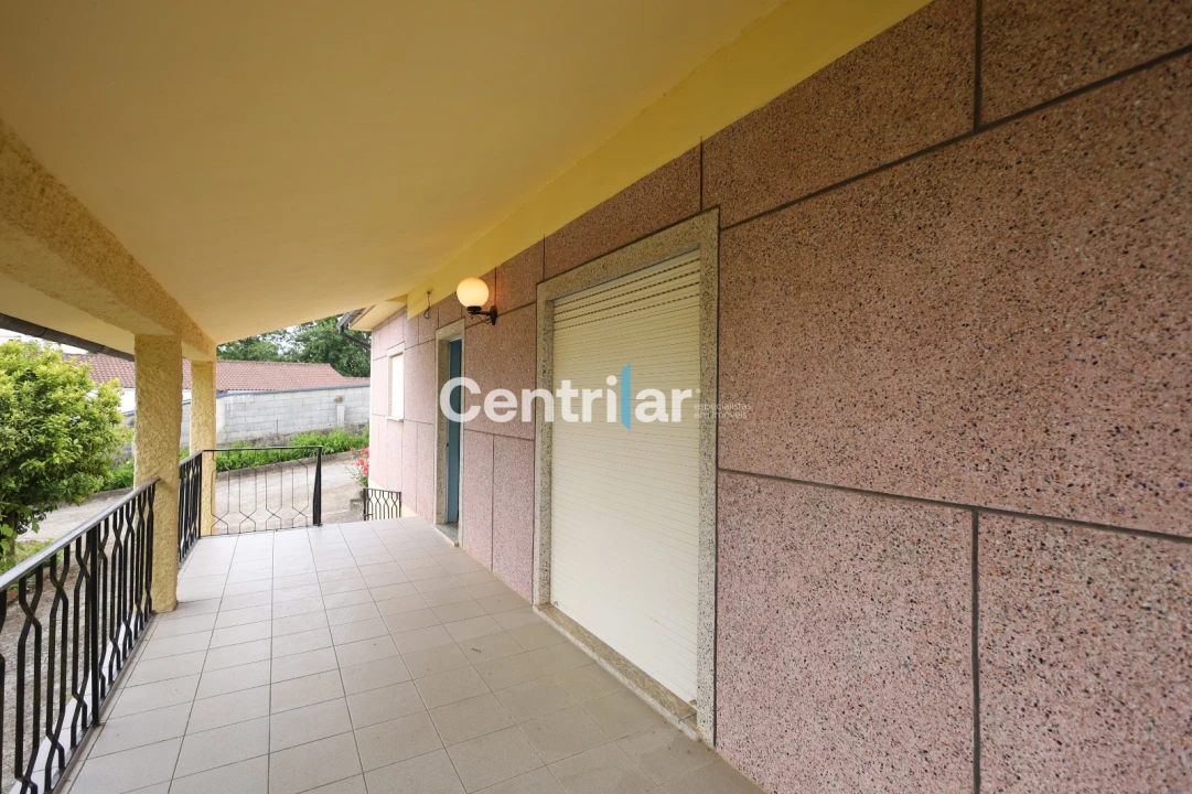 Moradia T3 para Venda em Mundão Foto 21