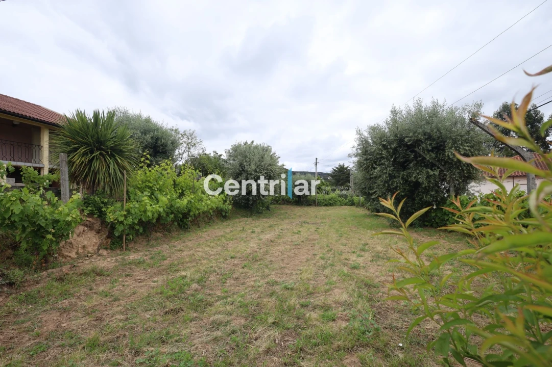 Moradia T3 para Venda em Mundão Foto 28