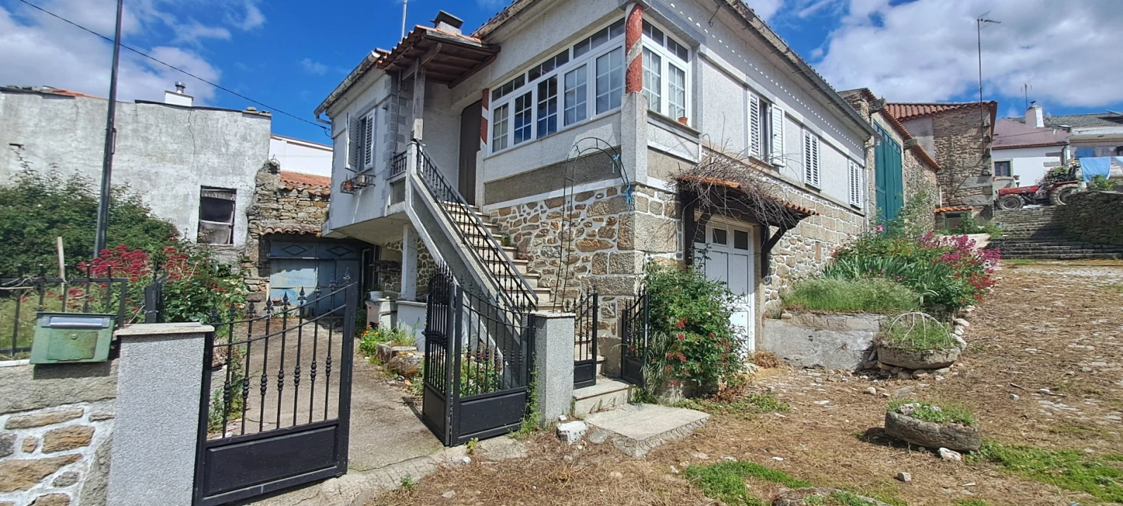 Moradia T3 para Venda em Malhadas Foto 1