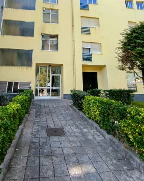 Apartamento T1 para Venda em Ramalde