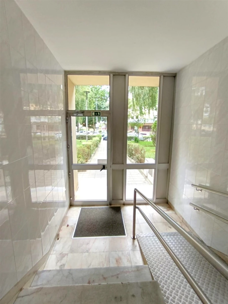 Apartamento T1 para Venda em Ramalde Foto 5