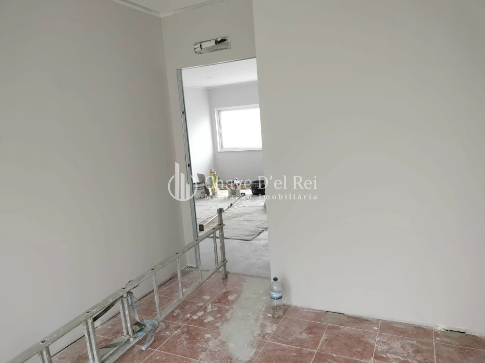 Apartamento T4 para Venda em Rio de Loba Foto 9
