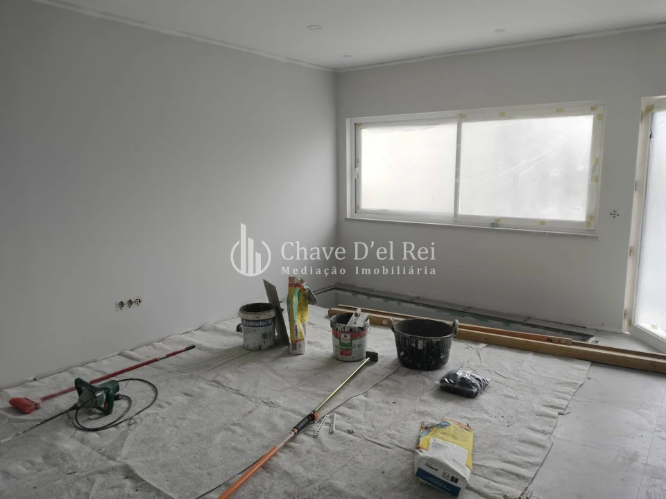 Apartamento T4 para Venda em Rio de Loba Foto 3
