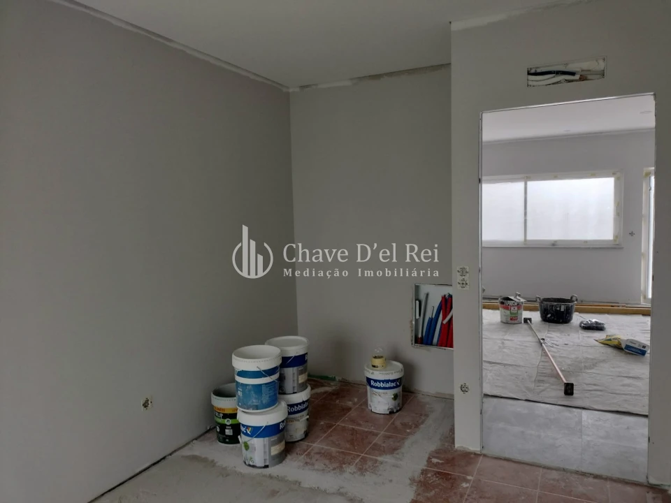 Apartamento T4 para Venda em Rio de Loba Foto 5