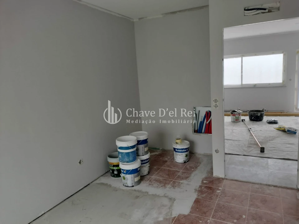 Apartamento T4 para Venda em Rio de Loba Foto 7