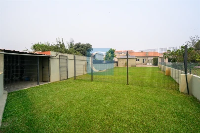 Moradia T2 para Arrendamento em Gulpilhares e Valadares