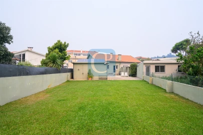 Moradia T2 para Arrendamento em Gulpilhares e Valadares