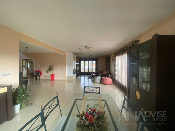 Moradia T4 para Venda em Mundão Foto 23